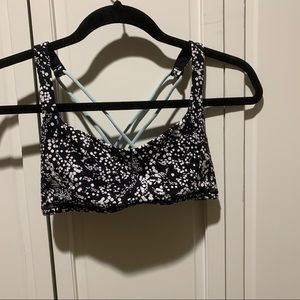 Lululemon free to be bra size 6
